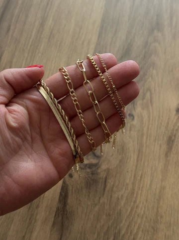 <h2>Words from Women Who Fell in Love</h2>